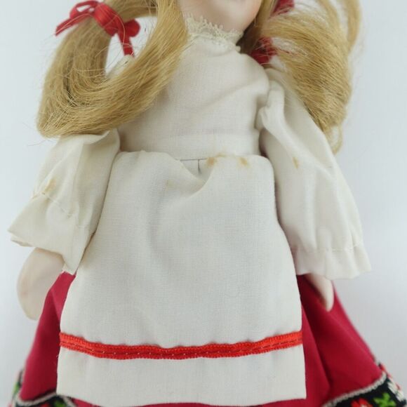 Russ Berrie International Doll Canada - Picture 3 of 11